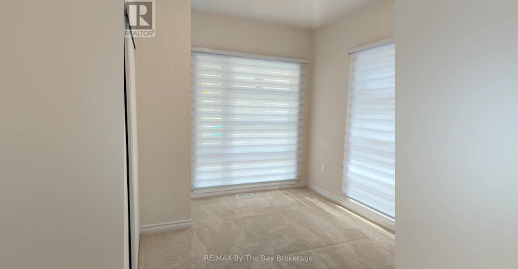 UPPER-92 Berkely Street, Wasaga Beach, ON, L9Z 0K5 - 11