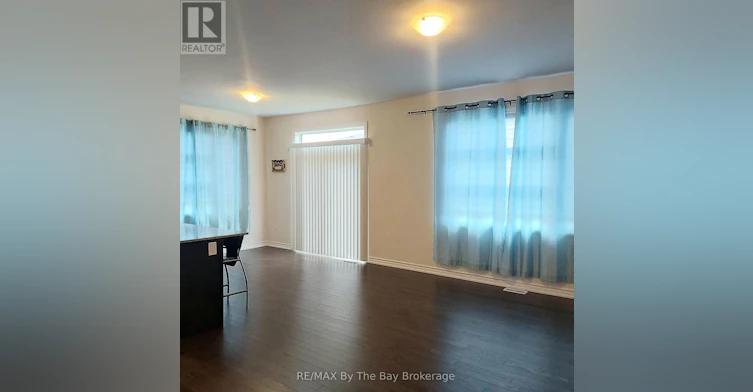 UPPER-92 Berkely Street, Wasaga Beach, ON, L9Z 0K5 - 29