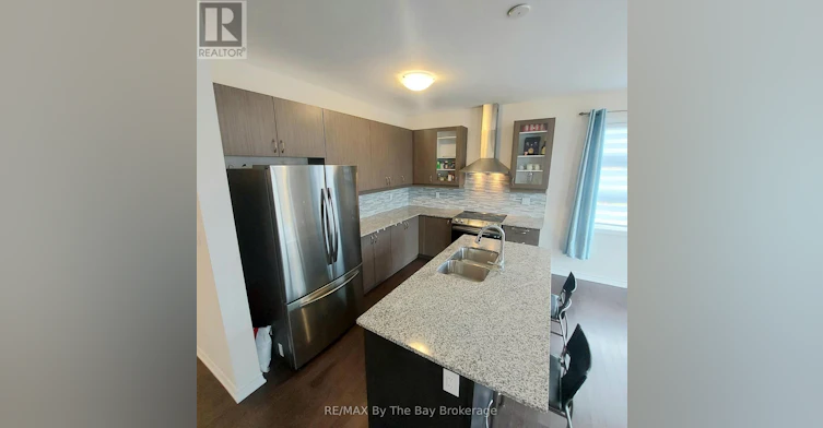 UPPER-92 Berkely Street, Wasaga Beach, ON, L9Z 0K5 - 25