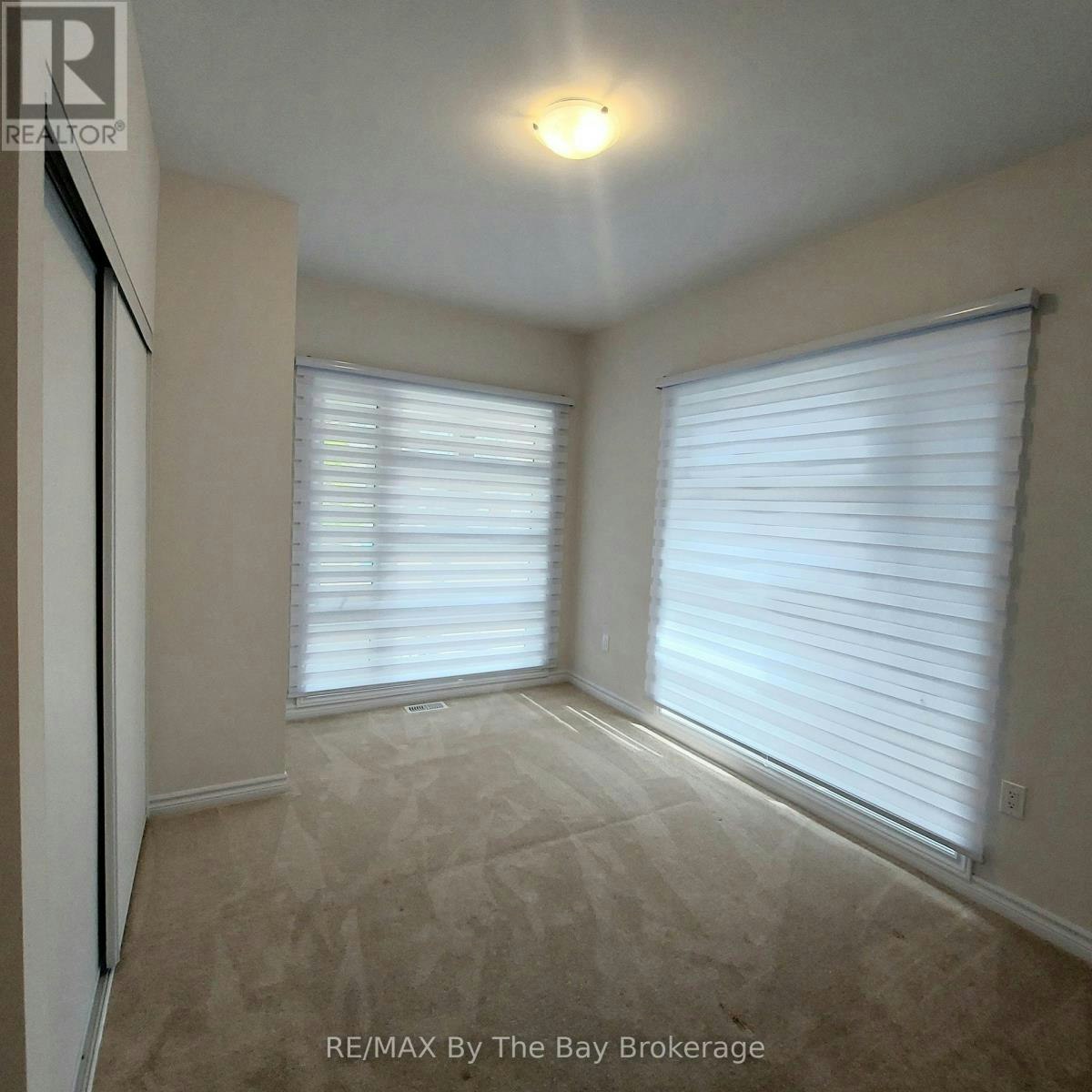 UPPER-92 Berkely Street, Wasaga Beach, ON, L9Z 0K5 - 10