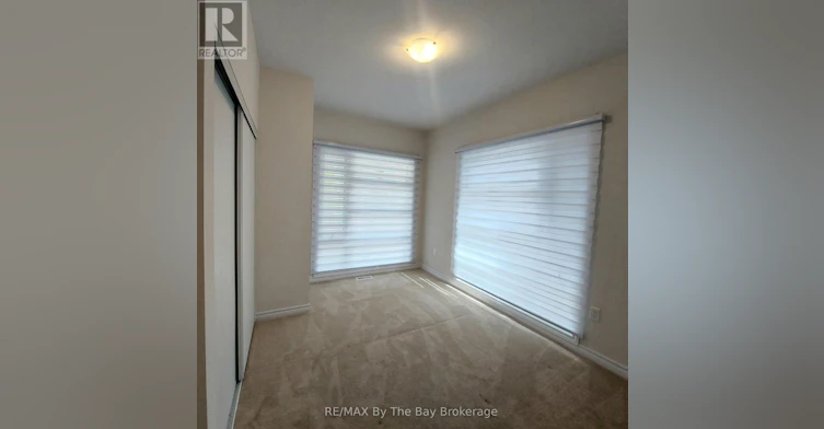 UPPER-92 Berkely Street, Wasaga Beach, ON, L9Z 0K5 - 10