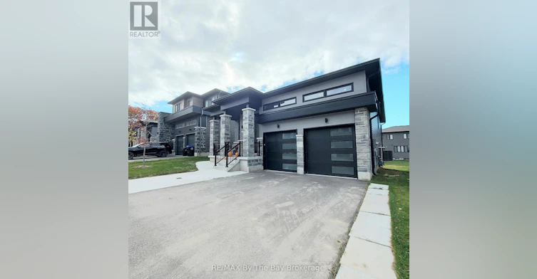 UPPER-92 Berkely Street, Wasaga Beach, ON, L9Z 0K5 - 2