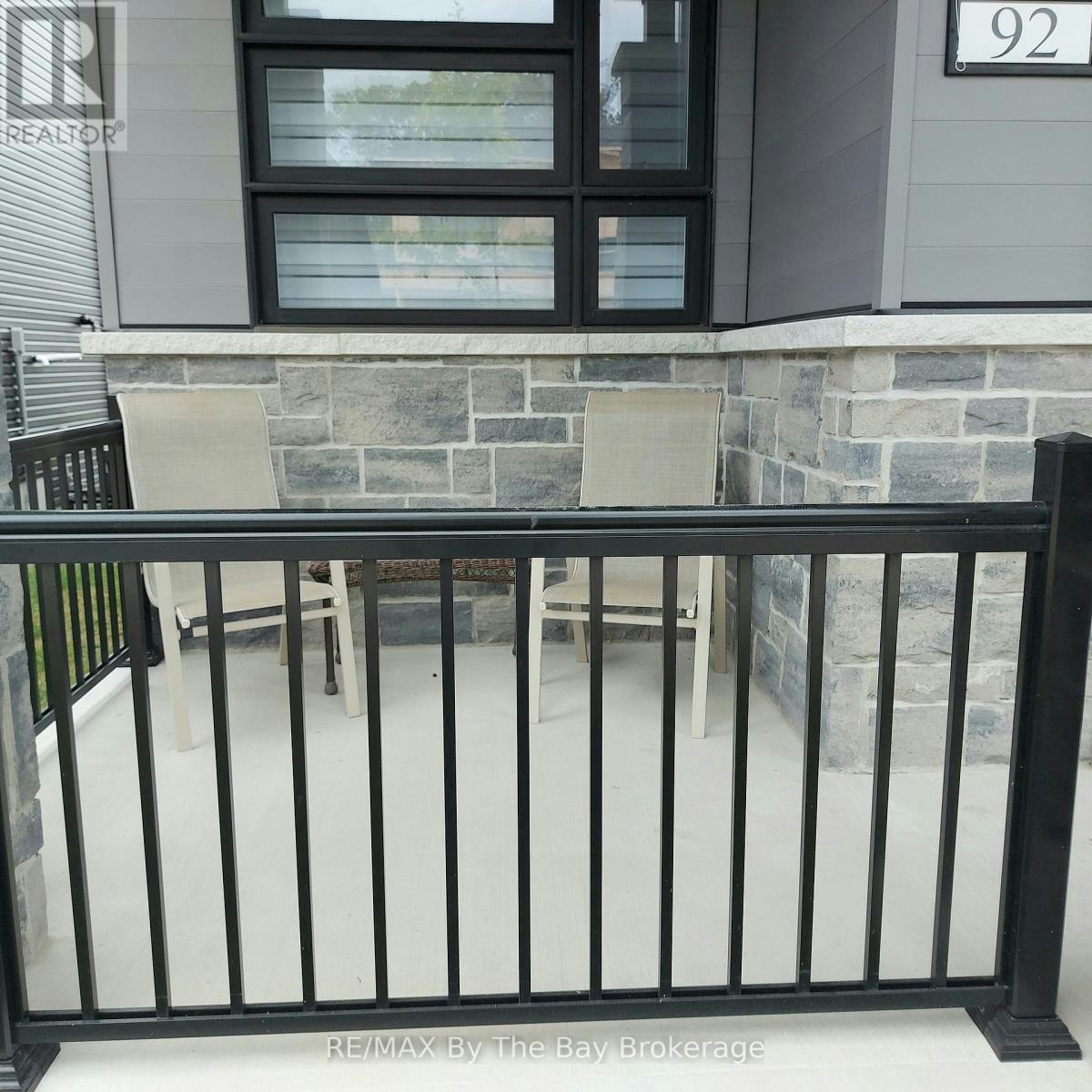 UPPER-92 Berkely Street, Wasaga Beach, ON, L9Z 0K5 - 33