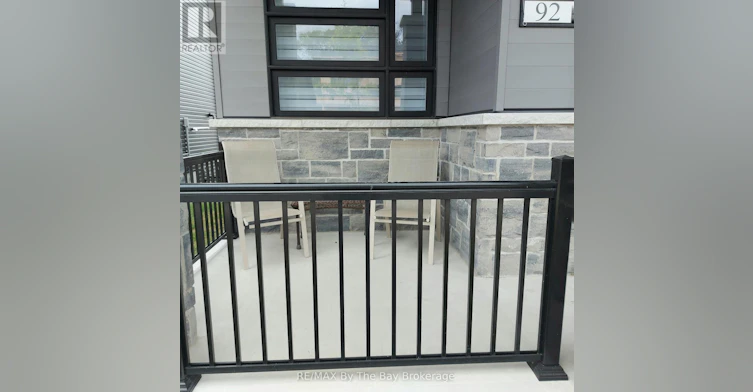 UPPER-92 Berkely Street, Wasaga Beach, ON, L9Z 0K5 - 33