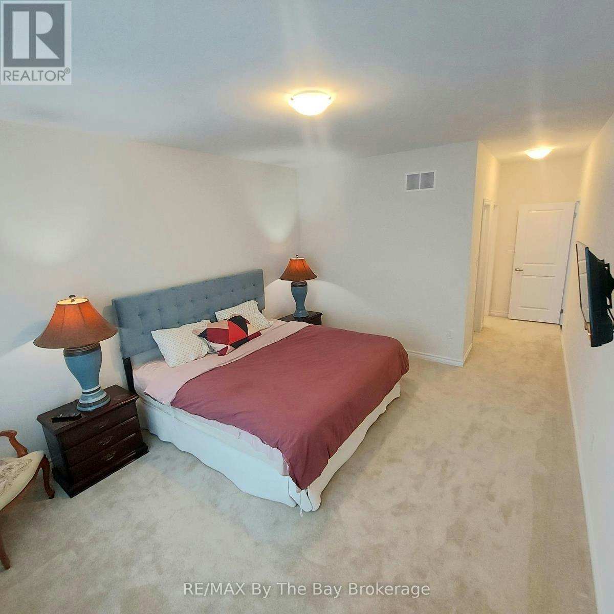 UPPER-92 Berkely Street, Wasaga Beach, ON, L9Z 0K5 - 13