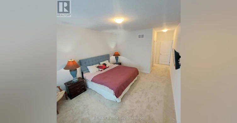 UPPER-92 Berkely Street, Wasaga Beach, ON, L9Z 0K5 - 13