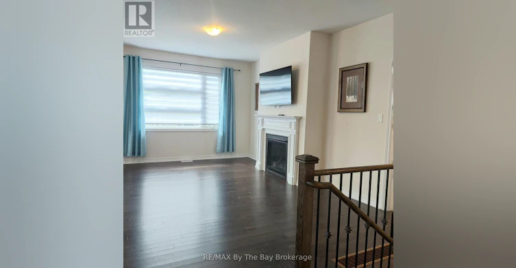 UPPER-92 Berkely Street, Wasaga Beach, ON, L9Z 0K5 - 30