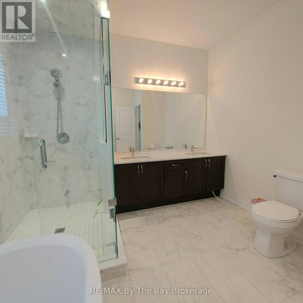 UPPER-92 Berkely Street, Wasaga Beach, ON, L9Z 0K5 - 14