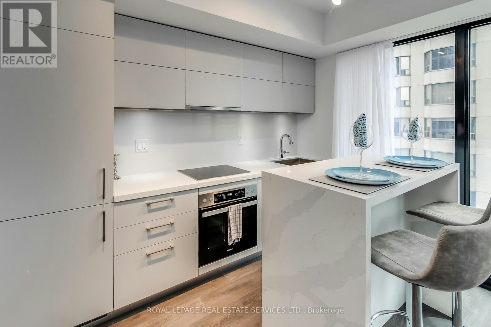 1907-188 Cumberland Street, Toronto, ON, M5R 0B6 - 3