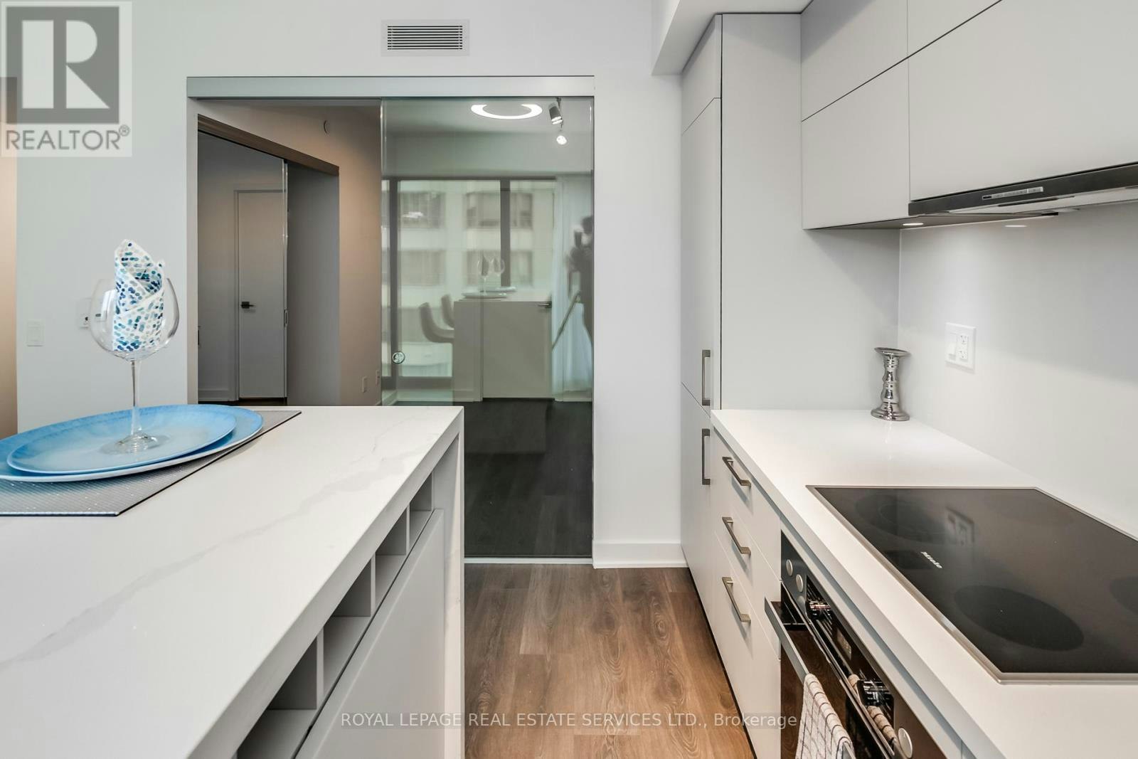 1907-188 Cumberland Street, Toronto, ON, M5R 0B6 - 5