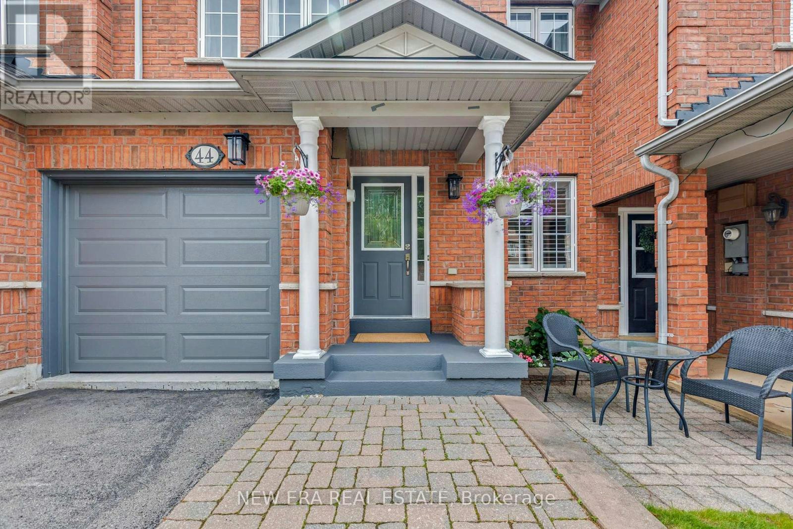 44 Millcliff Circle, Aurora, ON, L4G 7N7