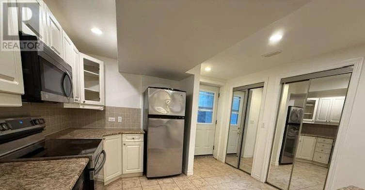 LOWER-12 Lynd Avenue, Toronto, ON, M6R 1T7 - 4