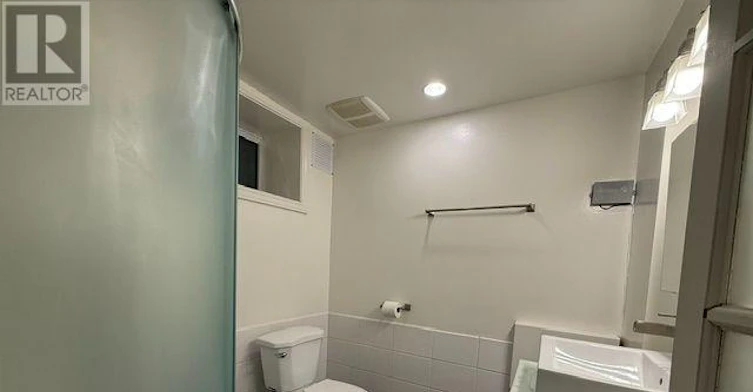 LOWER-12 Lynd Avenue, Toronto, ON, M6R 1T7 - 11