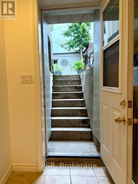 LOWER-12 Lynd Avenue, Toronto, ON, M6R 1T7 - 13