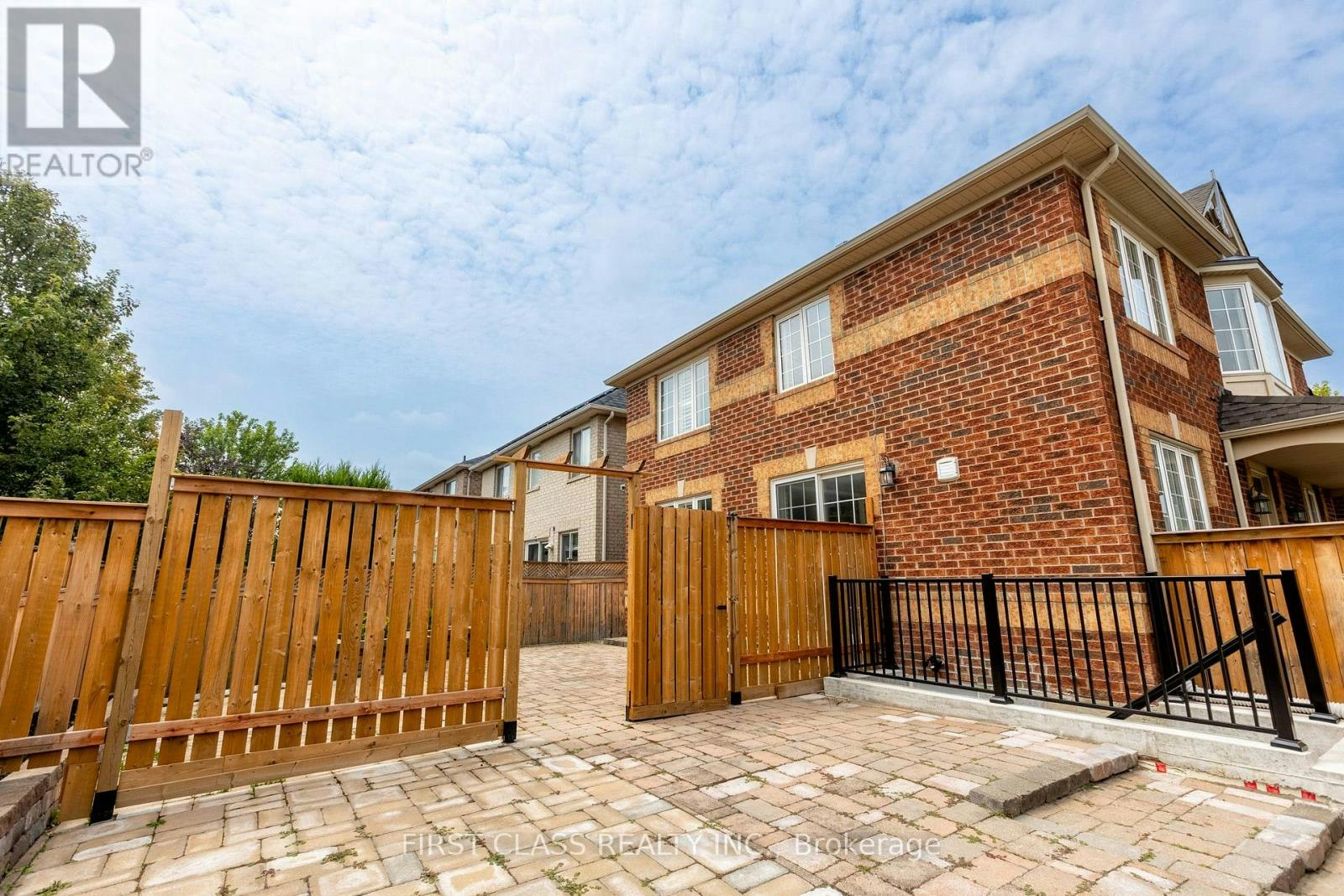 802 Yates Drive, Milton, ON, L9T 0E7 - 2