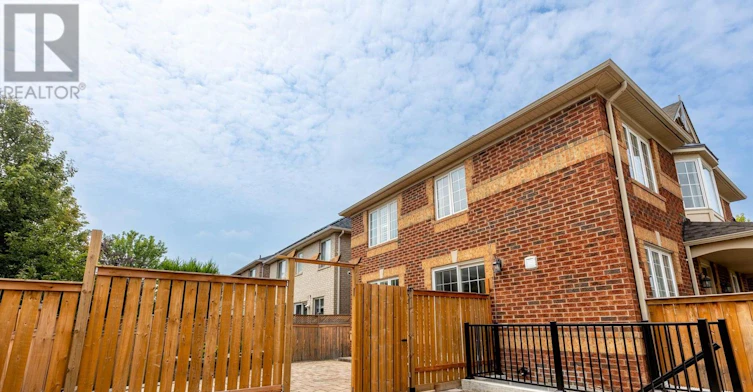 802 Yates Drive, Milton, ON, L9T 0E7 - 2