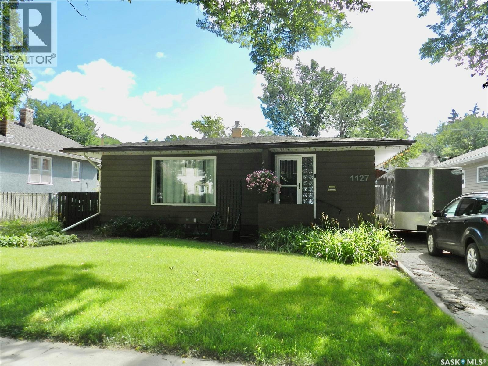 1127 1st Avenue NW, Moose Jaw, SK, S6H 3N4
