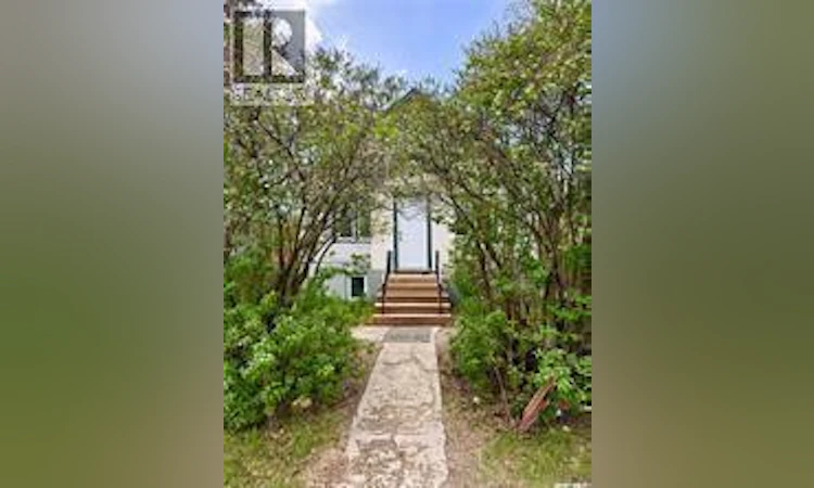 1110 Queen Street