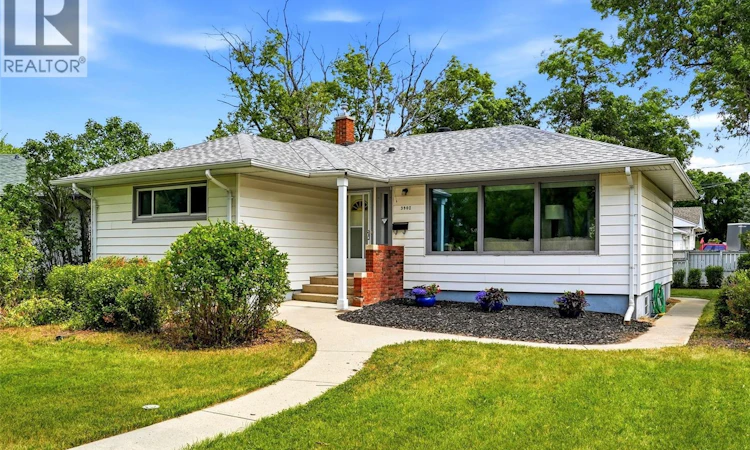 3902 Qu'appelle Drive