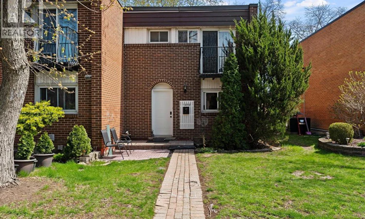119-1858 Eastgate Estates