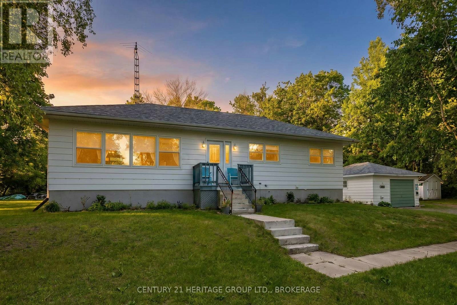 6104 38 Highway, South Frontenac, ON, K0H 2W0