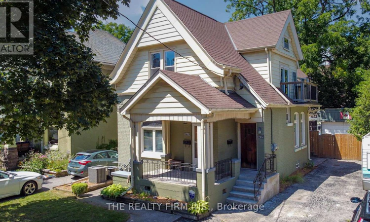 772-774 Queens Avenue
