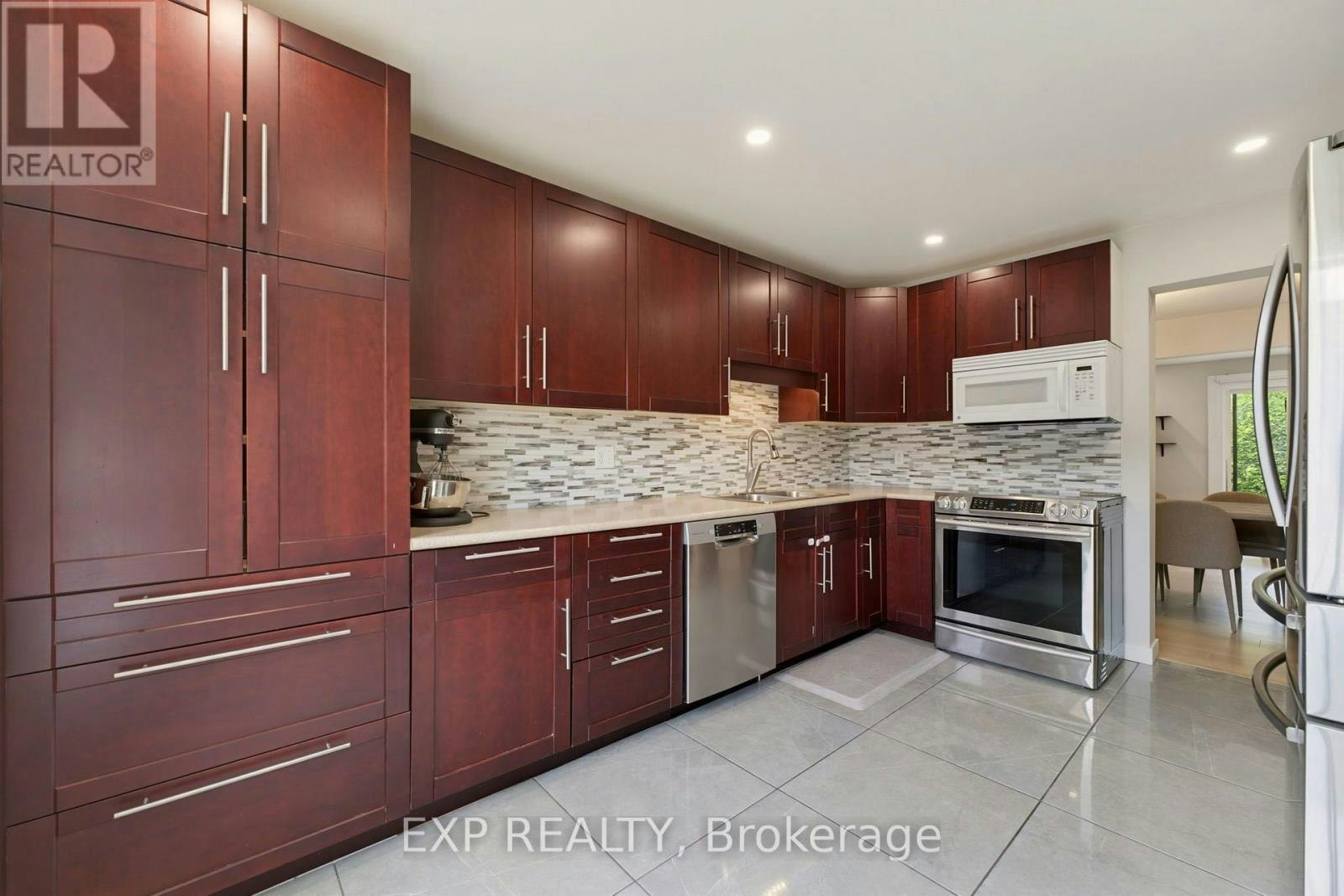 11-890 Cahill Drive W, Ottawa, ON, K1V 9A4 - 5