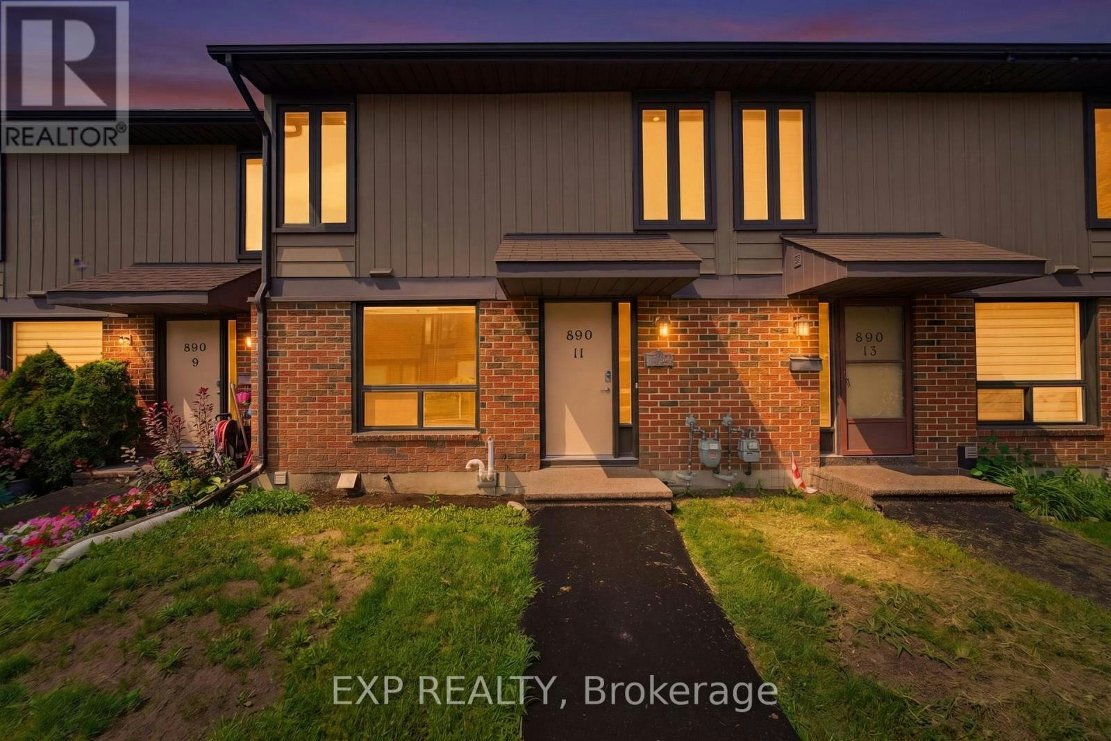 11-890 Cahill Drive W, Ottawa, ON, K1V 9A4
