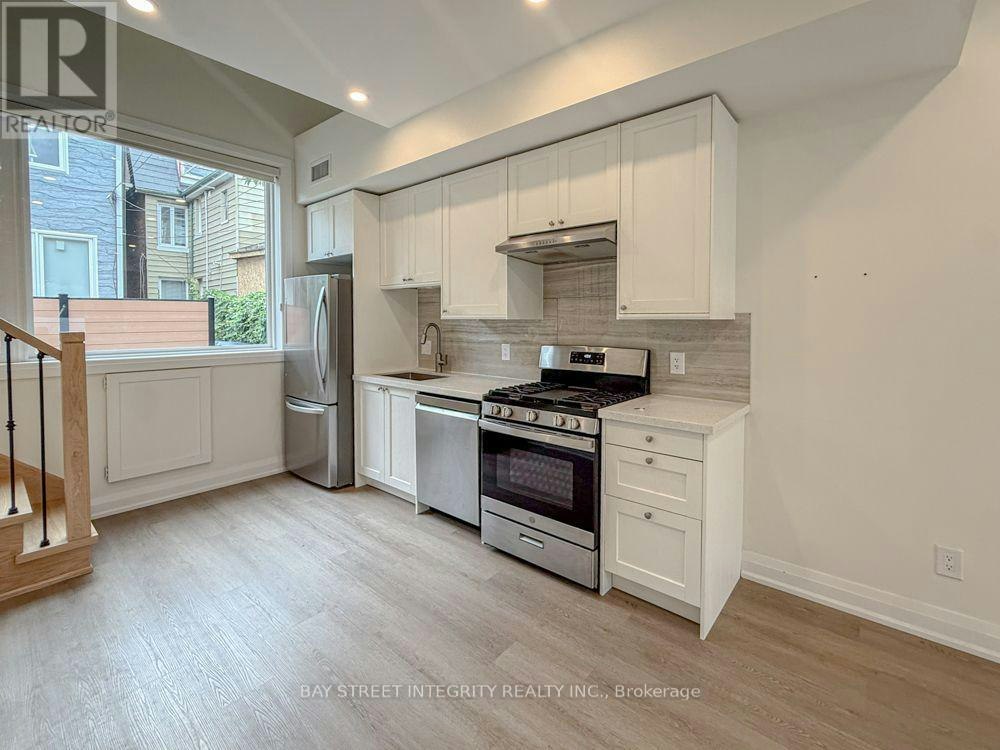 LANEWAY-598 Crawford Street, Toronto, ON, M6G 3K2 - 3