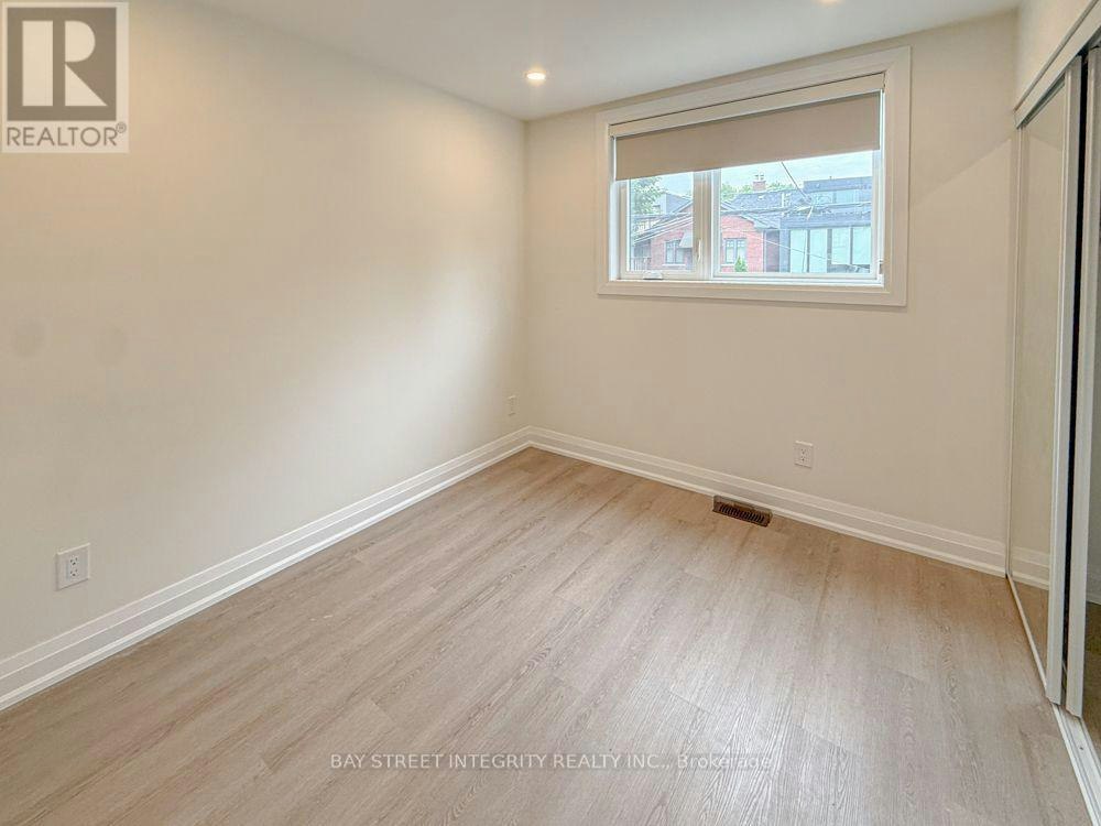 LANEWAY-598 Crawford Street, Toronto, ON, M6G 3K2 - 9