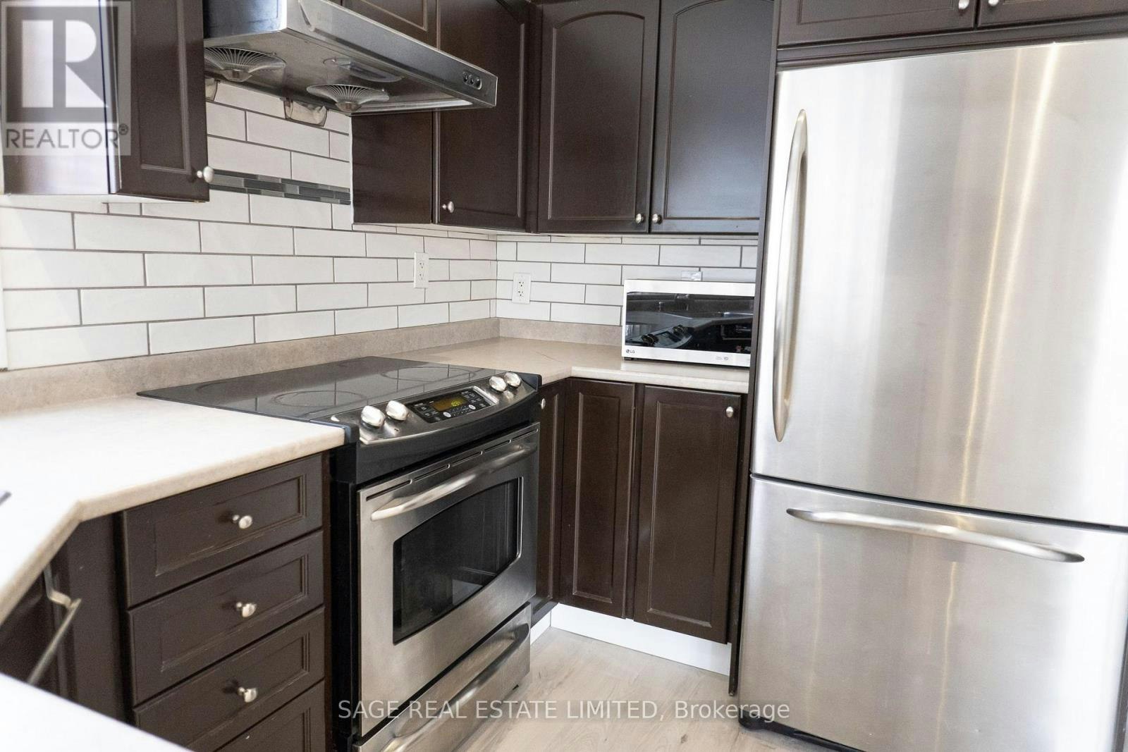 MAIN FLOOR-37 Tiago Avenue, Toronto, ON, M4B 1Z9 - 8