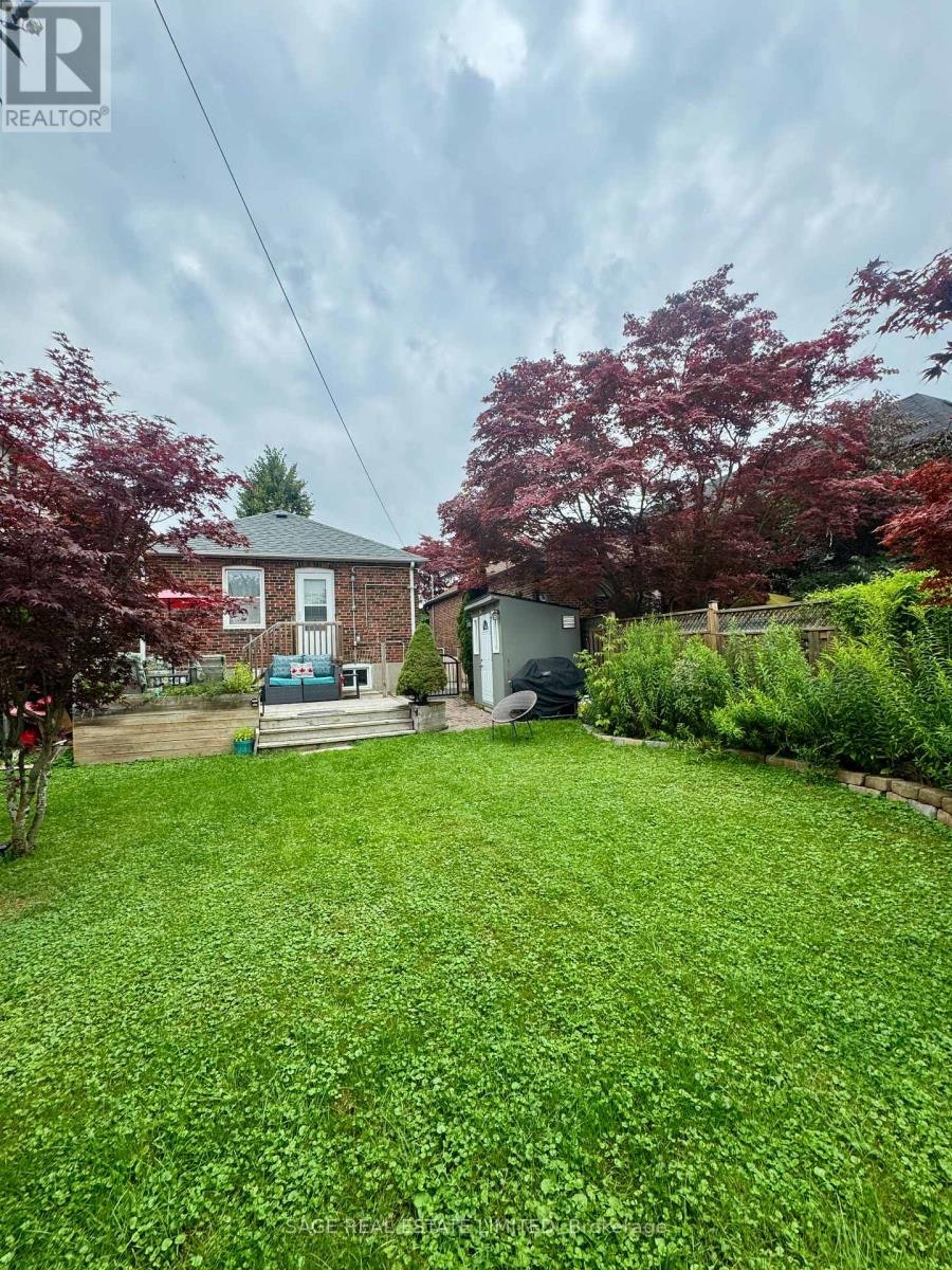 MAIN FLOOR-37 Tiago Avenue, Toronto, ON, M4B 1Z9 - 19