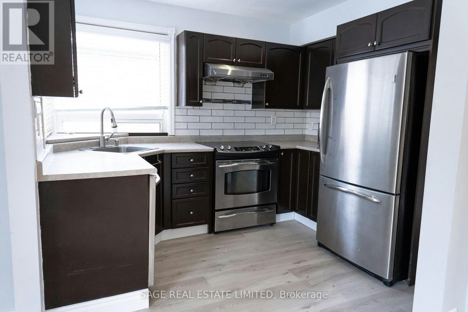 MAIN FLOOR-37 Tiago Avenue, Toronto, ON, M4B 1Z9 - 6