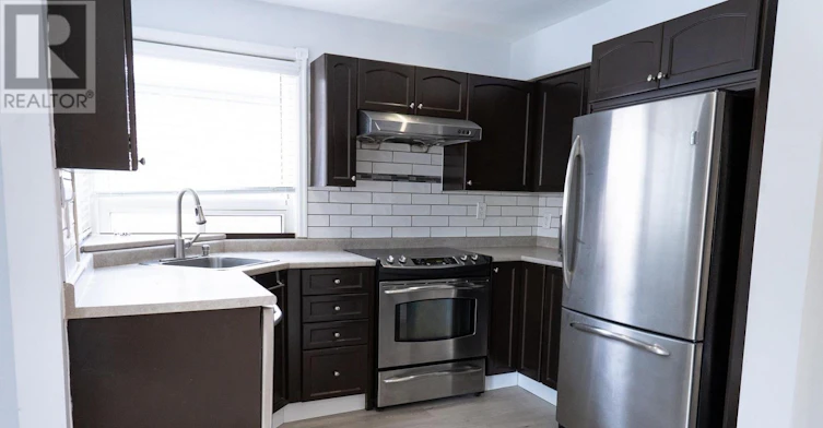 MAIN FLOOR-37 Tiago Avenue, Toronto, ON, M4B 1Z9 - 6