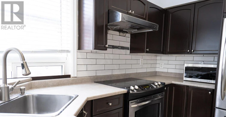 MAIN FLOOR-37 Tiago Avenue, Toronto, ON, M4B 1Z9 - 9