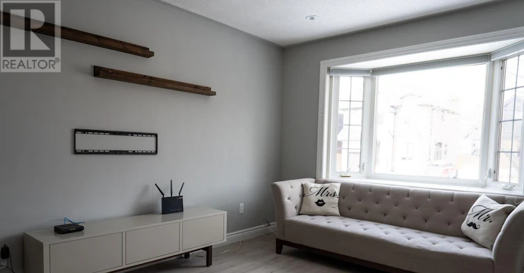 MAIN FLOOR-37 Tiago Avenue, Toronto, ON, M4B 1Z9 - 3