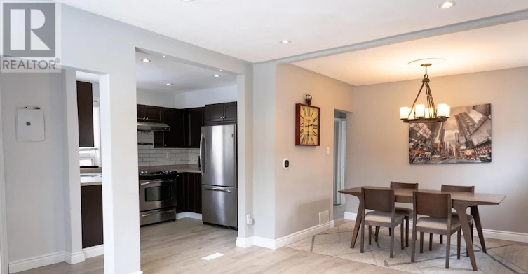 MAIN FLOOR-37 Tiago Avenue, Toronto, ON, M4B 1Z9 - 10