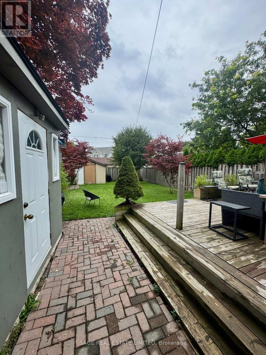 MAIN FLOOR-37 Tiago Avenue, Toronto, ON, M4B 1Z9 - 17