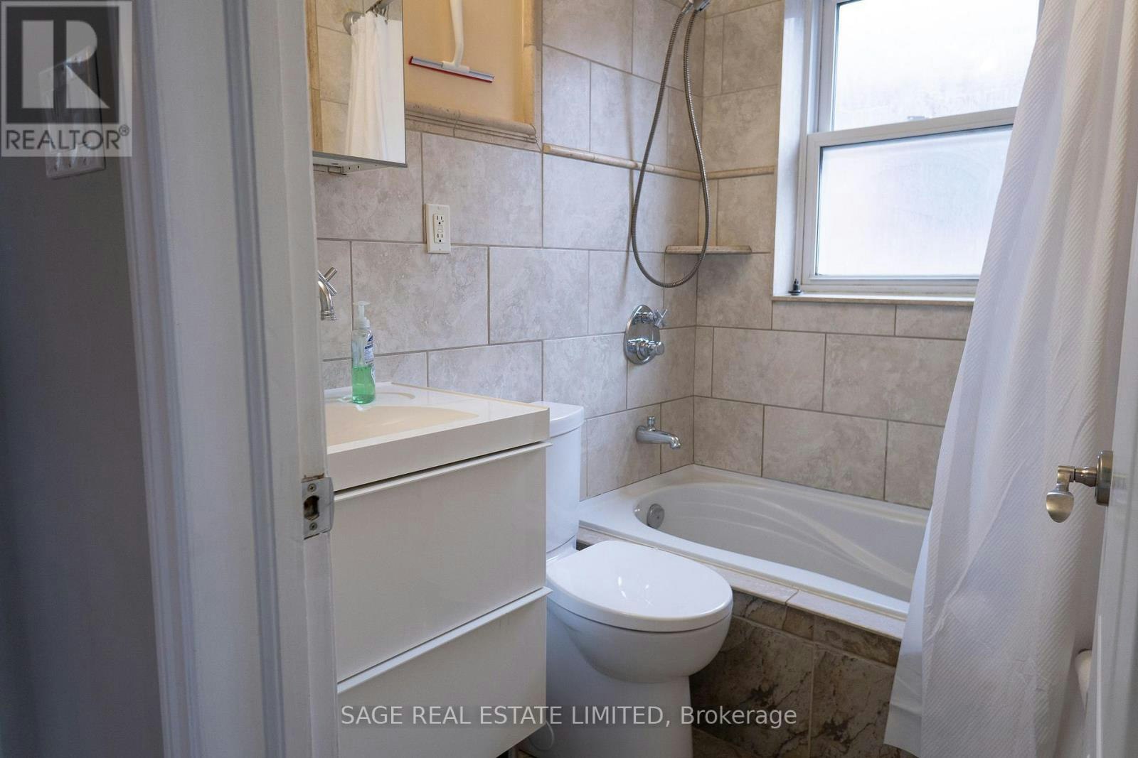 MAIN FLOOR-37 Tiago Avenue, Toronto, ON, M4B 1Z9 - 16