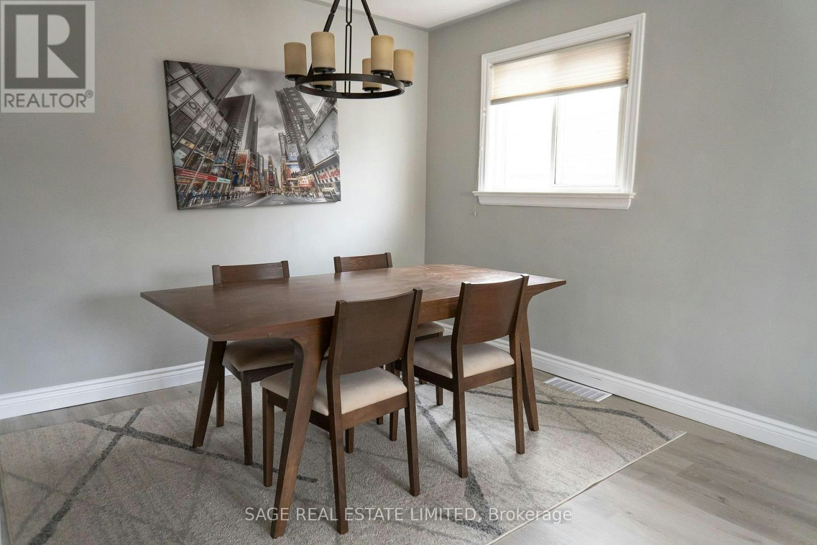 MAIN FLOOR-37 Tiago Avenue, Toronto, ON, M4B 1Z9 - 5