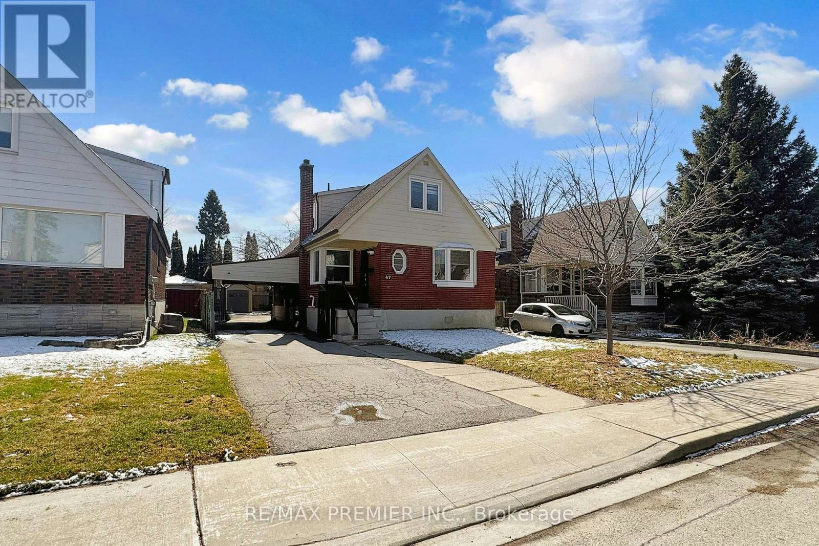 BASEMENT-47 Amsterdam Avenue, Toronto, ON, M4B 2B9 - 2