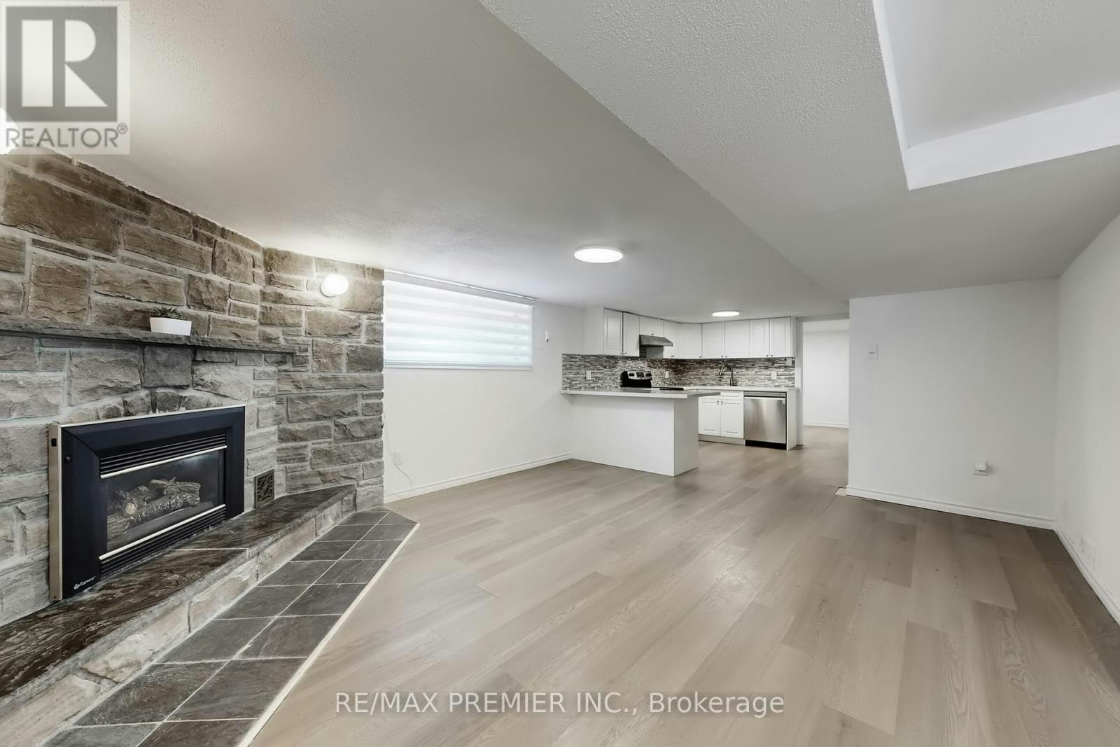 BASEMENT-47 Amsterdam Avenue, Toronto, ON, M4B 2B9 - 7
