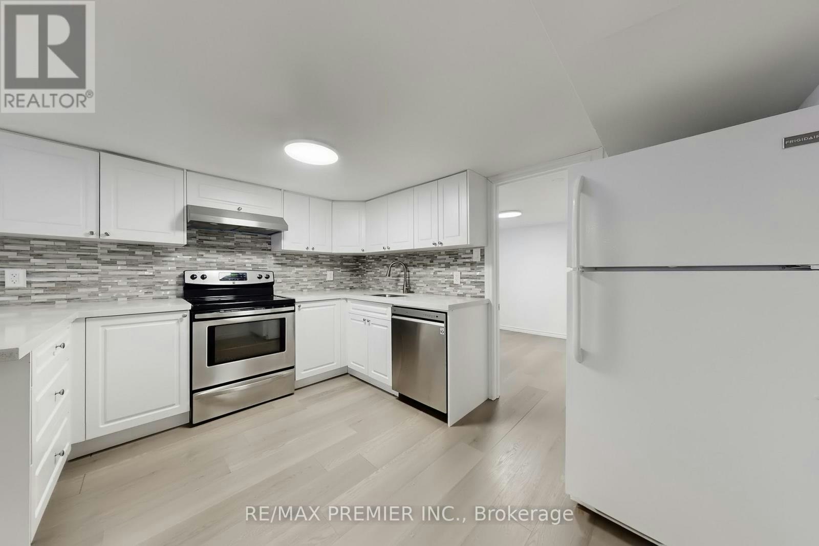 BASEMENT-47 Amsterdam Avenue, Toronto, ON, M4B 2B9 - 8