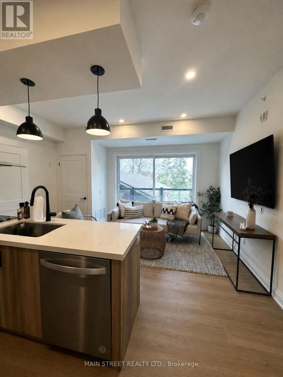 307-49 Charles Street, Newmarket, ON, L3Y 3V7 - 4