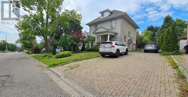 BSMT-110 Church Street S, Richmond Hill, ON, L4C 1W3