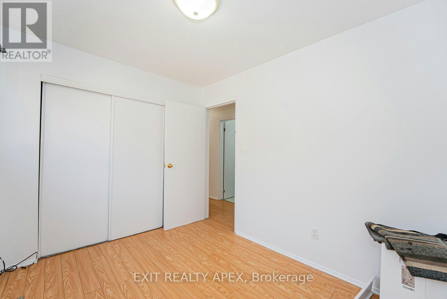 122 Centre Street N, Brampton, ON, L6V 2Z3 - 24