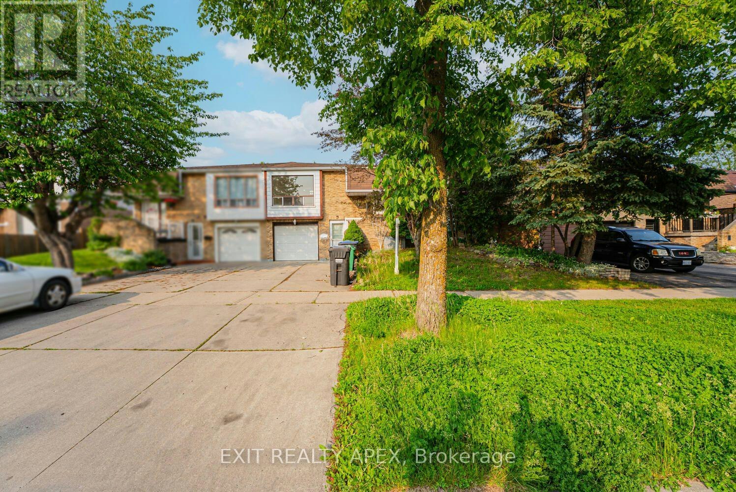 122 Centre Street N, Brampton, ON, L6V 2Z3 - 2
