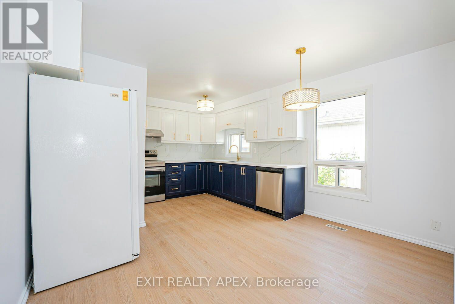 122 Centre Street N, Brampton, ON, L6V 2Z3 - 14