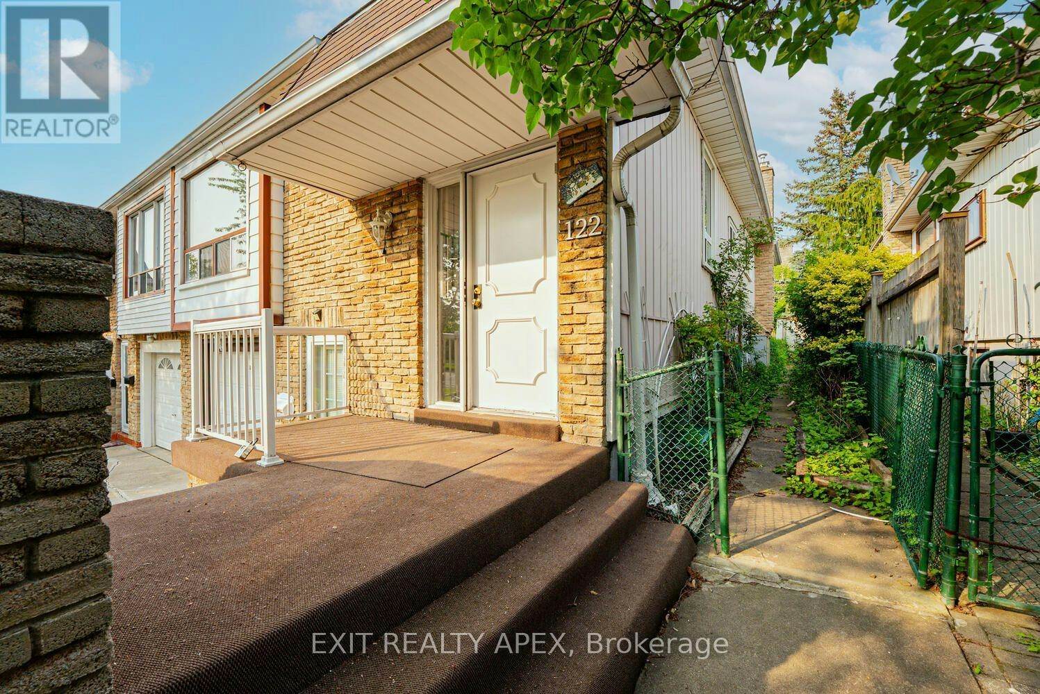 122 Centre Street N, Brampton, ON, L6V 2Z3 - 6