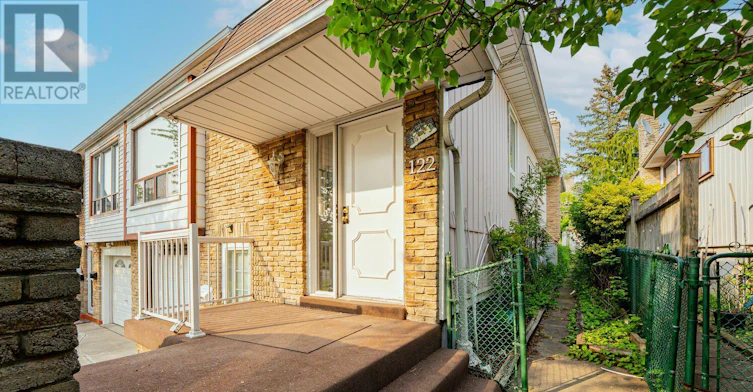122 Centre Street N, Brampton, ON, L6V 2Z3 - 6
